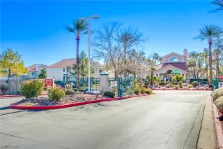 Photo #2: 2490374 Listing