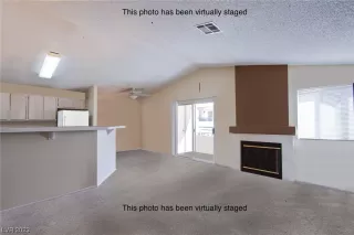 Photo #3: 2490374 Listing