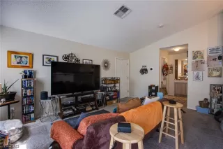 Photo #6: 2490374 Listing