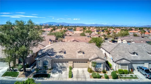 MLS: 2490376 Condo For Sale