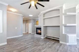 Photo #4: 2490376 Listing