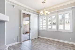 Photo #5: 2490376 Listing