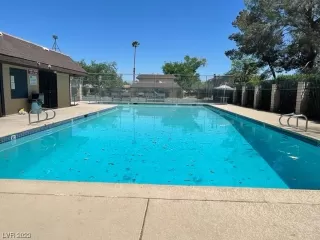 Photo #1: 2490378 Listing