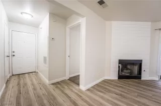 Photo #2: 2490382 Listing 