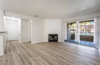 Photo #5: 2490382 Listing 