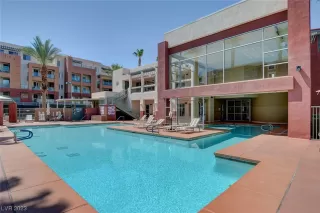 Photo #2: 2490391 Listing 