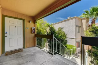 Photo #2: 2490396 Listing 