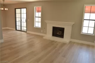 Photo #2: 2490409 Listing 