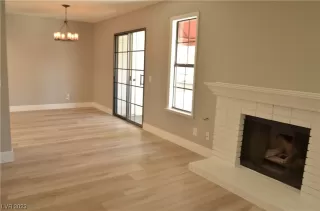 Photo #3: 2490409 Listing 
