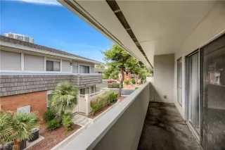 Photo #2: 2490421 Listing 