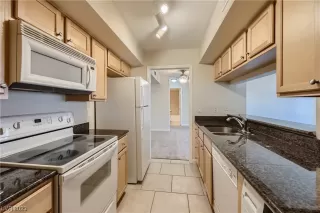 Photo #4: 2490421 Listing 