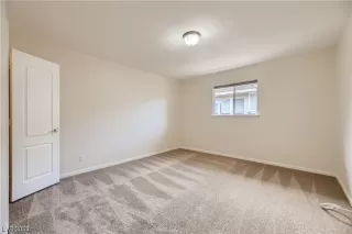 Photo #6: 2490421 Listing 