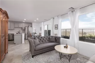 Photo #1: 2490423 Listing 