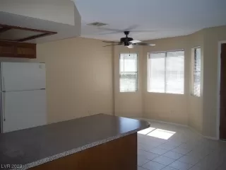 Photo #4: 2490433 Listing 