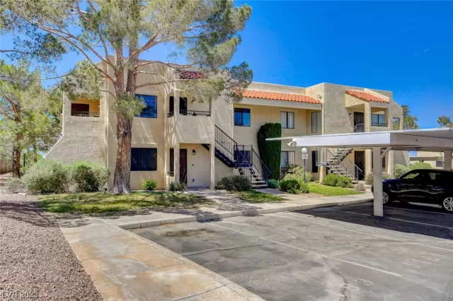 MLS: 2490436 Condo For Sale