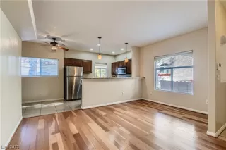 Photo #3: 2490448 Listing 