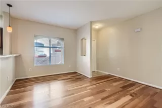 Photo #4: 2490448 Listing 