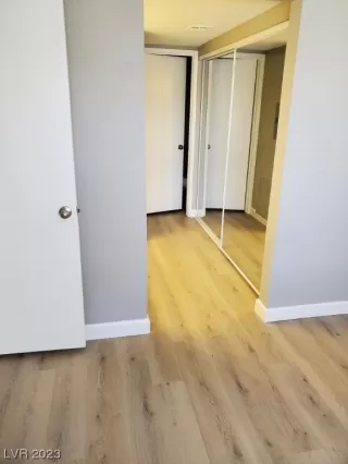 Photo #4: 2490449 Listing