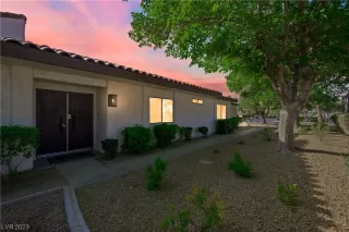 Photo #3: 2490454 Listing