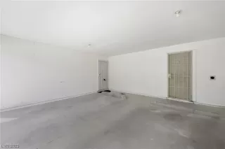 Photo #6: 2490457 Listing 