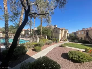 Photo #3: 2490477 Listing