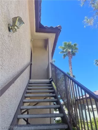 Photo #4: 2490477 Listing