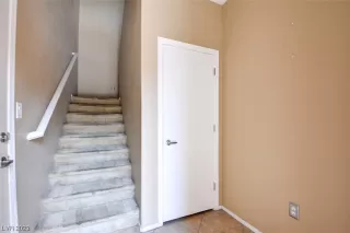 Photo #4: 2490479 Listing 