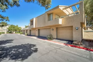 Photo #1: 2490484 Listing