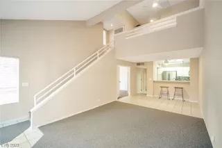 Photo #2: 2490484 Listing