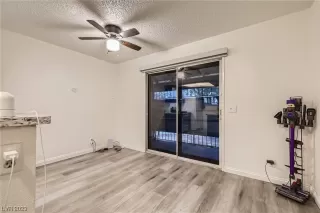 Photo #4: 2490489 Listing 