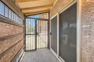 Photo #5: 2490489 Listing 