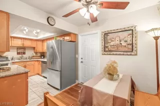 Photo #1: 2490500 Listing