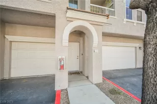 Photo #2: 2490547 Listing 