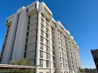 Photo #1: 2490666 Listing 