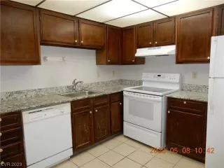 Photo #5: 2490666 Listing 