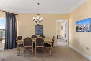 Photo #5: 2490676 Listing 