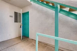 Photo #3: 2490683 Listing 