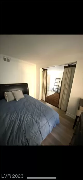 Photo #3: 2490684 Listing