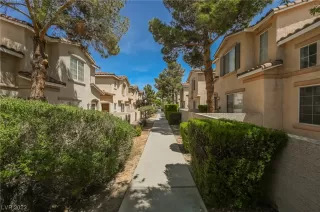 Photo #5: 2490688 Listing 