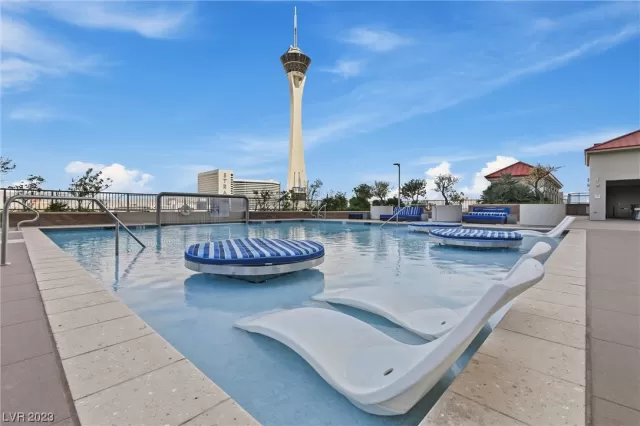 MLS: 2490693 Condo For Sale