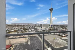 Photo #5: 2490693 Listing