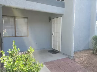 Photo #3: 2490716 Listing