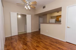 Photo #3: 2490725 Listing 