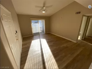 Photo #5: 2490731 Listing 