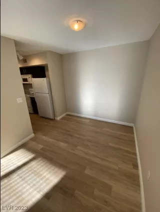 Photo #6: 2490731 Listing 