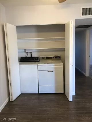 Photo #6: 2490749 Listing