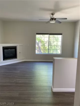 Photo #6: 2490757 Listing