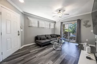 Photo #3: 2490823 Listing 