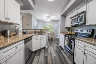 Photo #6: 2490823 Listing 