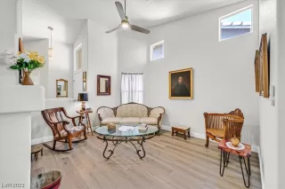 Photo #6: 2490829 Listing 